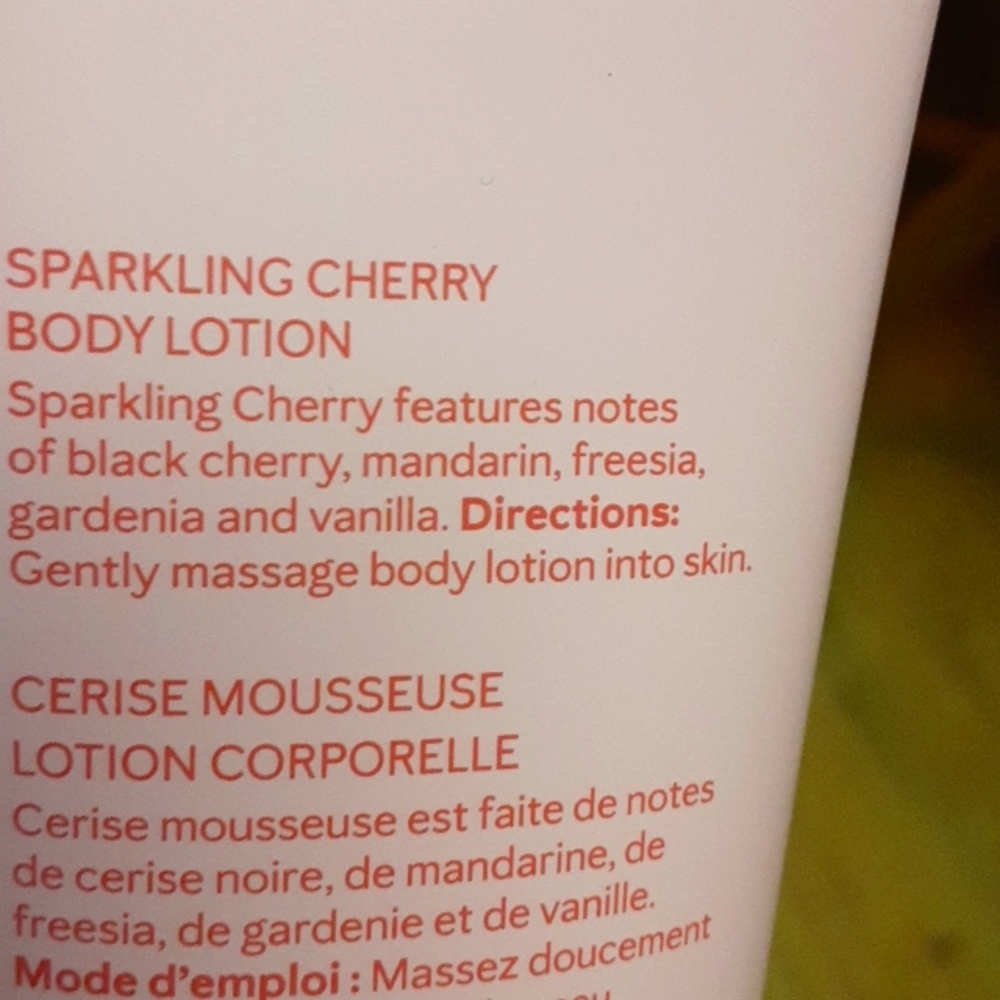 Mary Kay sparkling Cherry body lotion - Picture 3 of 3